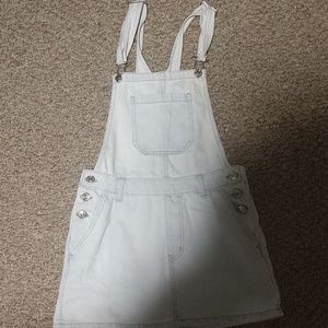 Overall styled skirt